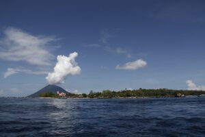 Bucear en Bunaken: paredes infinitas y tortugas en Sulawesi