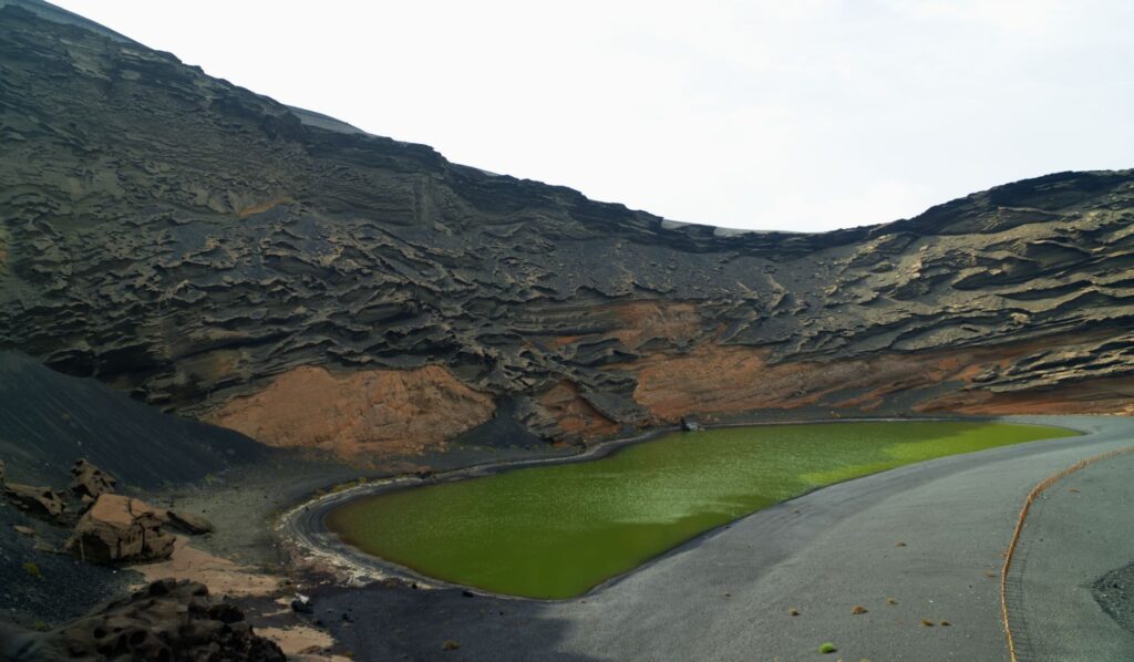 Bucear en Buceo en Lanzarote: arrecifes volcánicos y agua cristalina