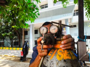 Cada cuánto revisar el equipo de buceo: guía de mantenimiento