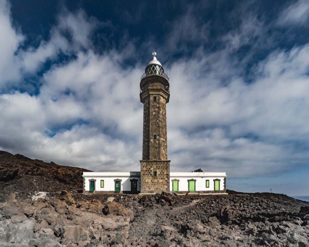 Bucear en Bucear en El Hierro y La Restinga: volcan, azul y reserva marina