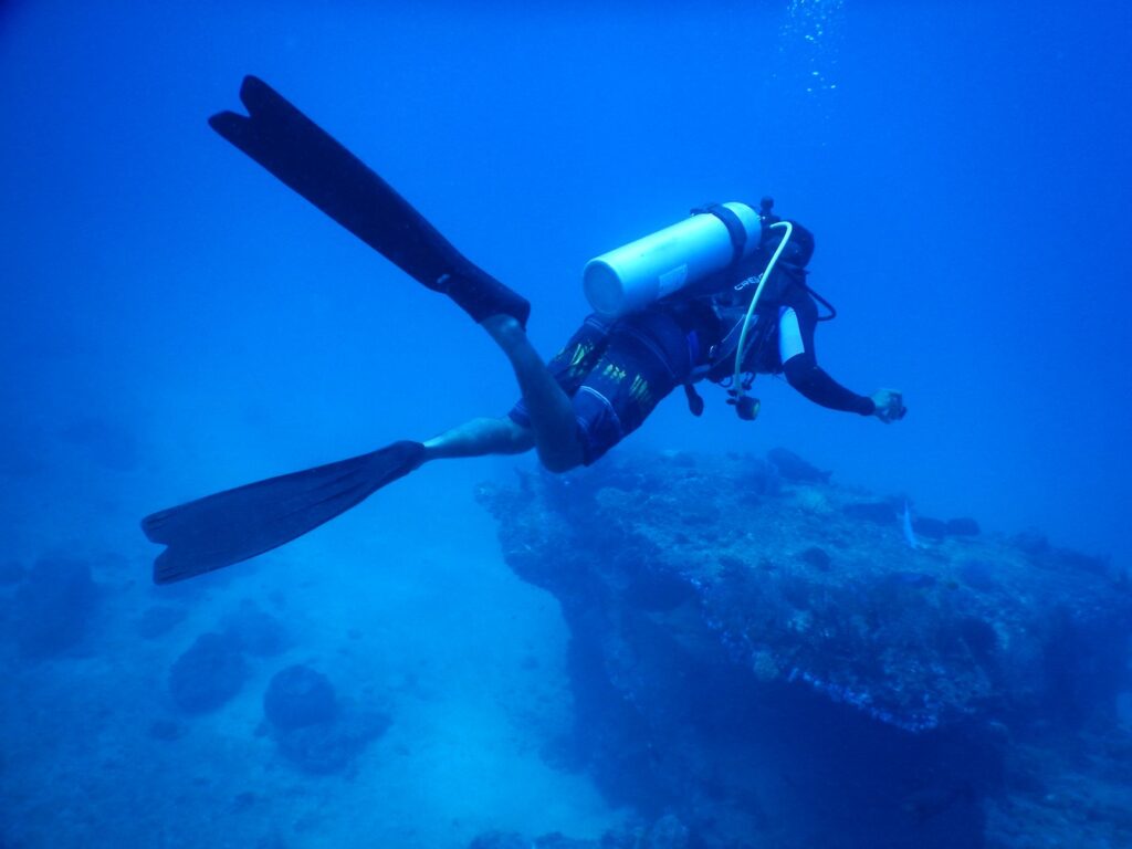 Orientación por el sol en el buceo: cómo usarlo como referencia